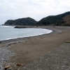 写真2　 護岸と離岸堤によって砂が減少しつつある蒲生田海岸（徳島県）