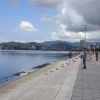 写真8　 宍道湖畔の複数の公園が連続する緑道を形作っている
（松江市）