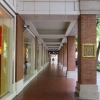写真4　享仔脚　店舗の入る商業ビルにある通路空間